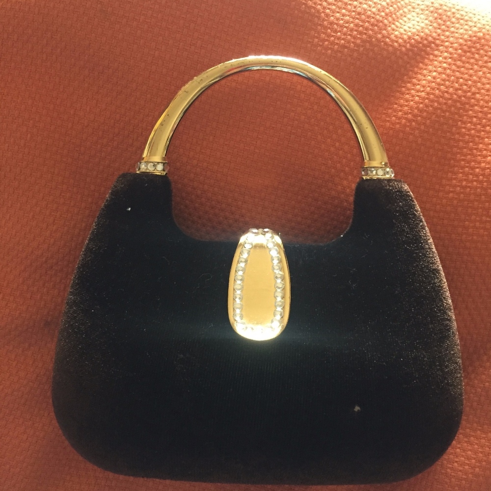 Velvet handbag for going out on the town!